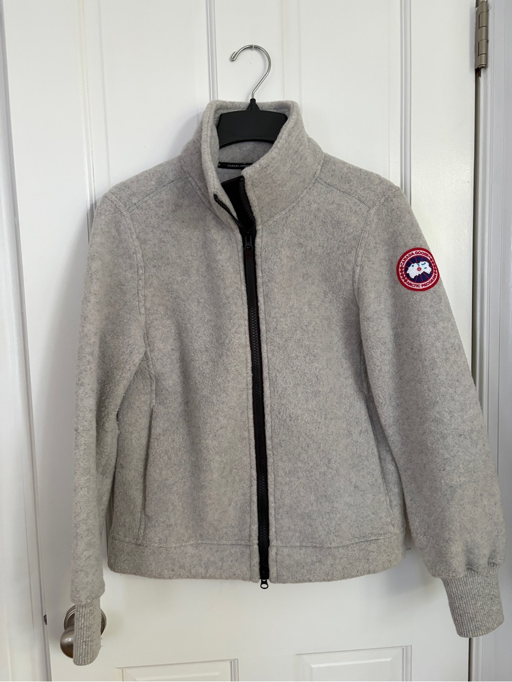 Canada Goose Light Gray Women’s Full-Zip Performance Jacket